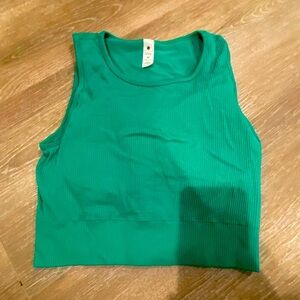 Womens yogalicious size L green ribbed cropped workout top!